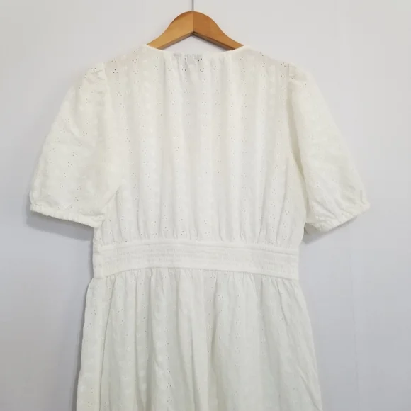 GAP Off White Eyelet Maxi Dress Size Medium - Picture 7 of 10